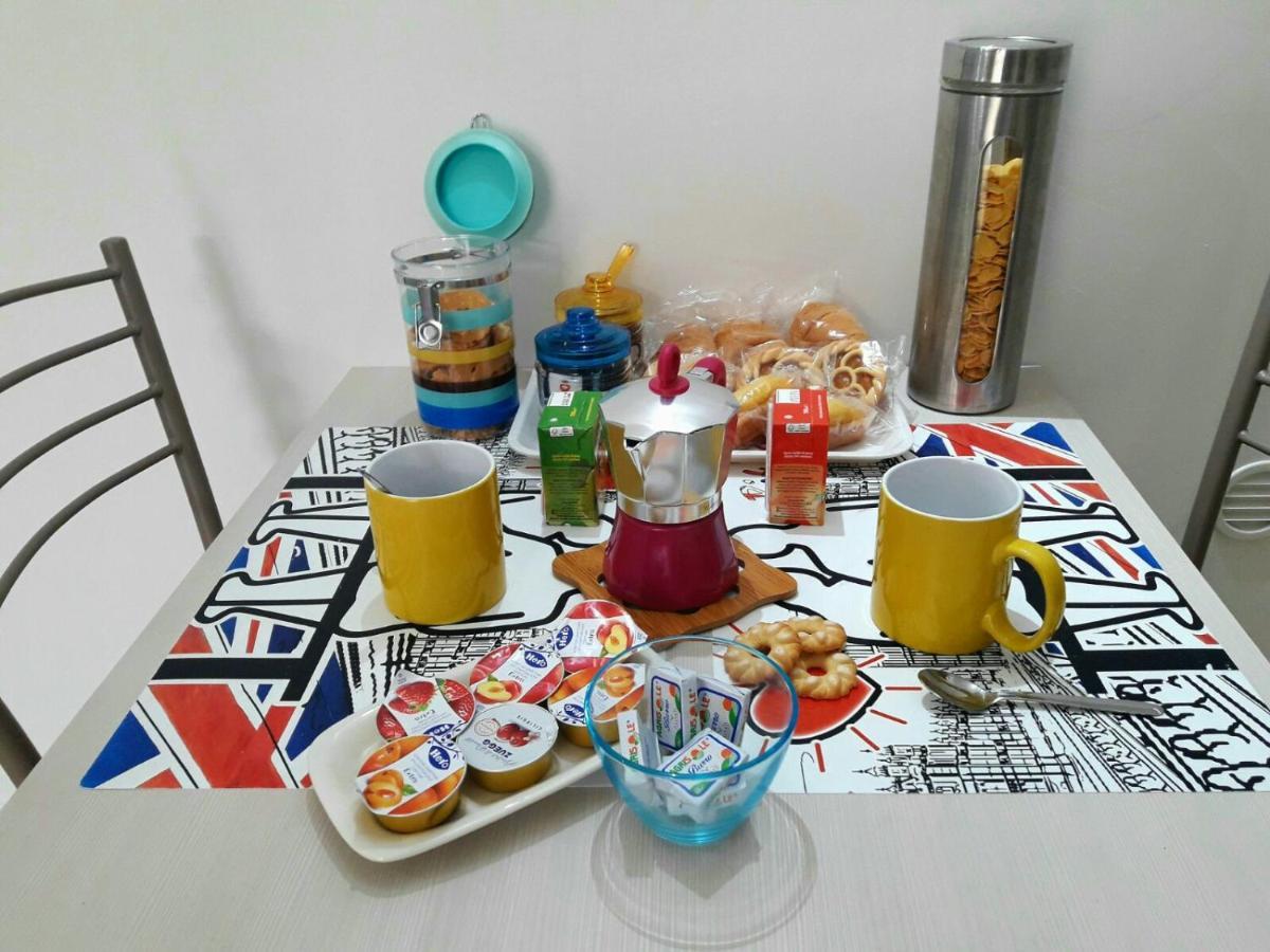 Breakfast In Naples Panzió Kültér fotó